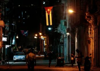 xr:d:DAFafKE-SO0:17,j:46932909045,t:23021321