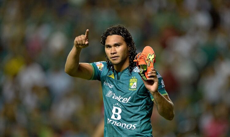 Action photo during the match, Leon vs Monterrey at Nou Camp Stadium, 2015 Apertura MX Cup.

Foto durante el festejo de gol en el Partido Leon vs Monterrey, Partido correspondiente a la Jornada 5 de la Copa MX, Apertura 2015, en la foto: Carlos Alberto Pena

16/09/2015/ MEXSPORT/ Isaac Ortiz