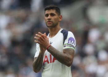 LONDON (United Kingdom), 16/08/2025.- Cristian Romero of Tottenham Hotspur reacts after the English Premier League match between Tottenham Hotspur and Burnley FC, in London, Britain, 16 August 2025. (Reino Unido, Londres) EFE/EPA/NEIL HALL EDITORIAL USE ONLY. No use with unauthorized audio, video, data, fixture lists, club/league logos, 'live' services or NFTs. Online in-match use limited to 120 images, no video emulation. No use in betting, games or single club/league/player publications.
