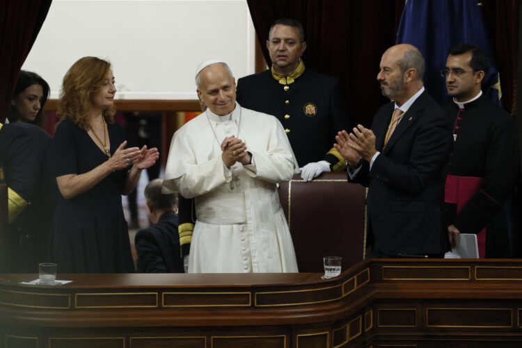 León XIV aboga por migrantes y justicia ante abusos en la Iglesia